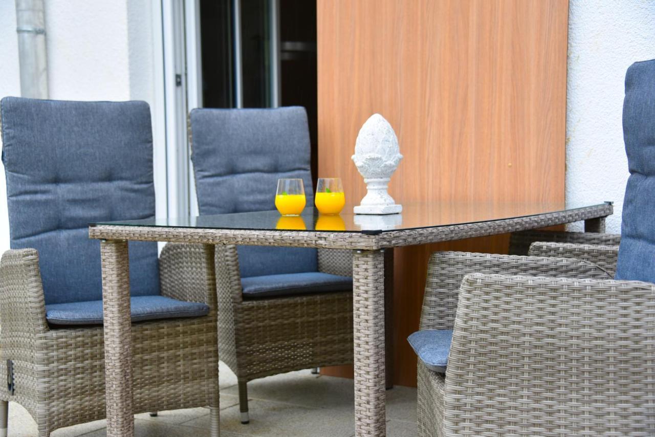 Antike & Modern Deluxe 2 Mit Terrasse Daire Leipheim Dış mekan fotoğraf